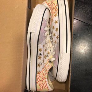 NWT Converse low tops